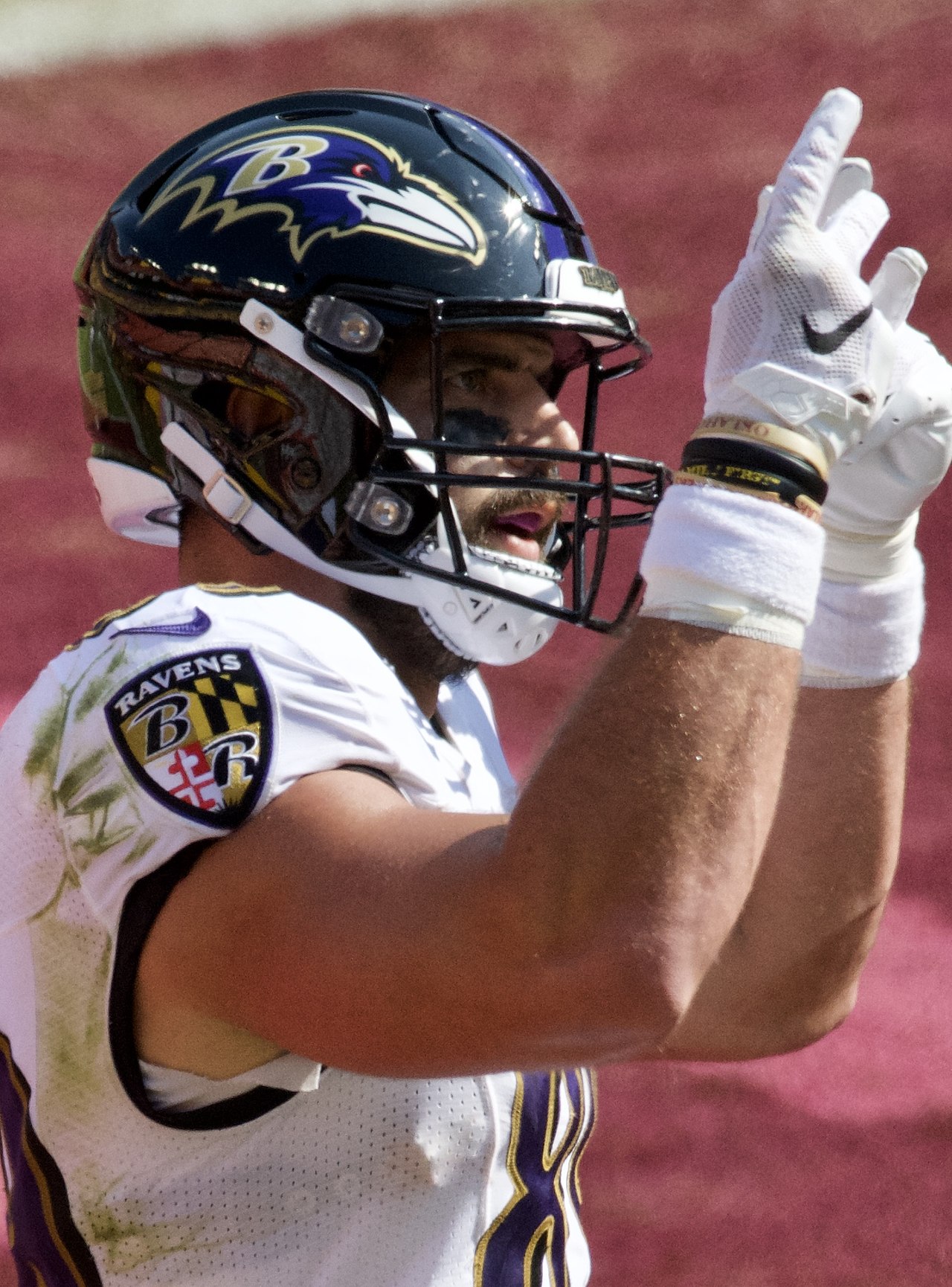 Baltimore Ravens Tight End Mark Andrews Heroically Helps to Save Woman on Southwest Flight