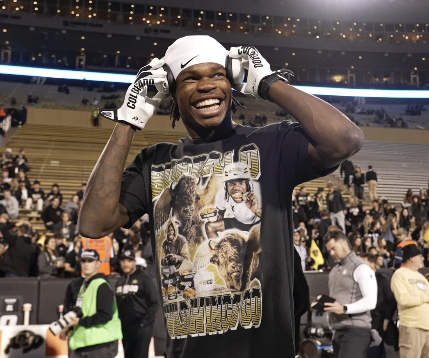 Potential No.1 Draft Pick Hopes To Play Offense And Defense