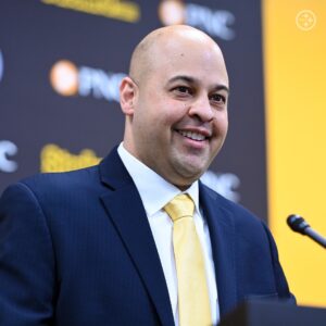 Because today the Pittsburgh Steelers and general manager Omar Khan agreed to a new contract. The three-year contract will keep him with the black and gold through at least the 2028 season.