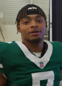 New York Jets Benched Quarterback Justin Fields Halfway Through Game With Panthers