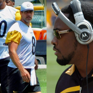 Steelers Mike Tomlin Says Aaron Rodgers Has Fracture in Wrist That Will Not Require Surgery