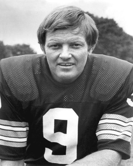 Former Eagles and Redskins Hall of Fame Quarterback Sonny Jurgensen Has Died At 91