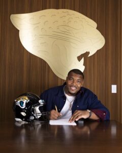 Jacksonville Jaguars Signed Their 2022 No.1 Draft Pick Travon Walker to Long-Term Deal